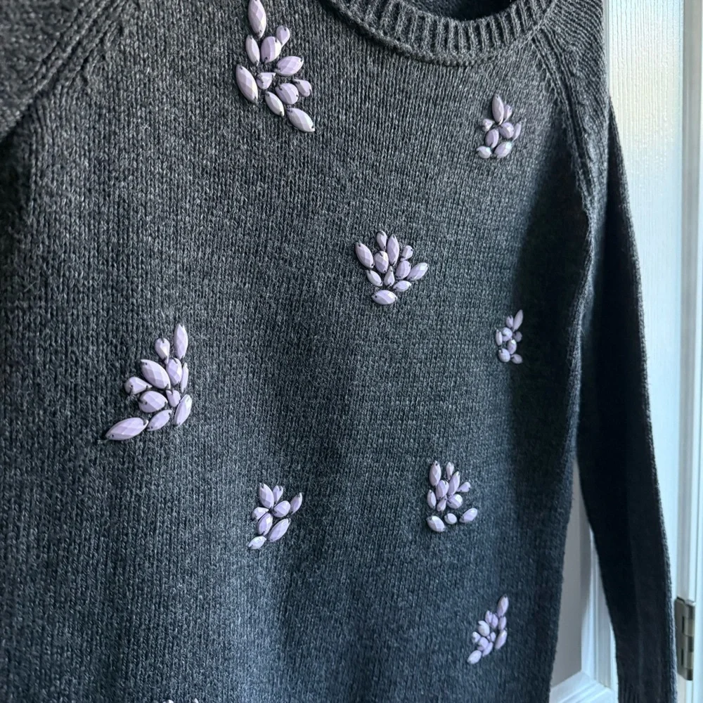 Loft Charcoal Gray Crewneck Sweater With Lavender Bead Embellishments Size S - Picture 10 of 13